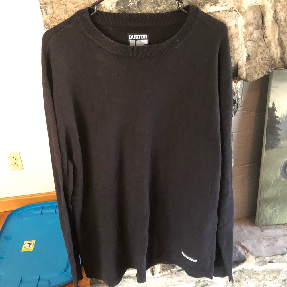 Men’s Burton Long sleeve Shirt. Size L. Gently used.